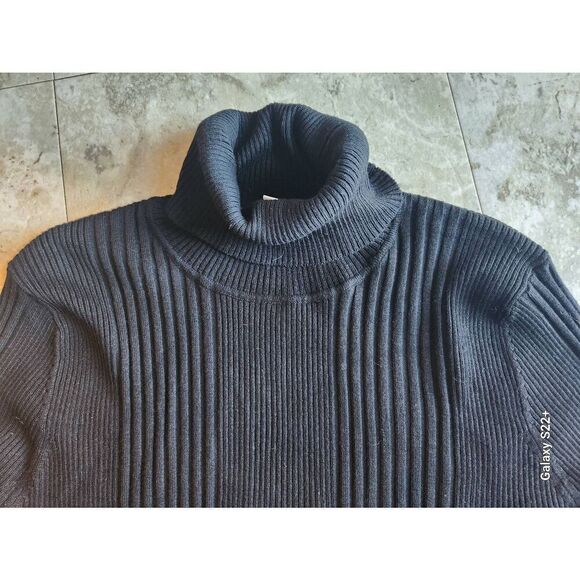 Reference Point turtleneck sweater - Picture 4 of 7